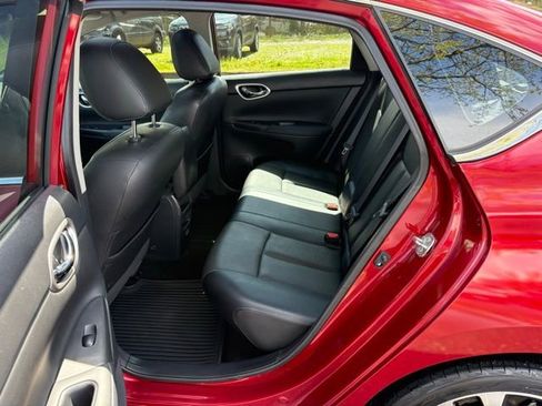 Used 2017 Nissan Sentra SR w/ SR Premium Technology Package FWD image 14