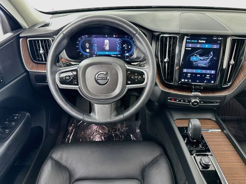 Used 2023 Volvo XC60 B5 Plus w/ Protection Package Premier image 23