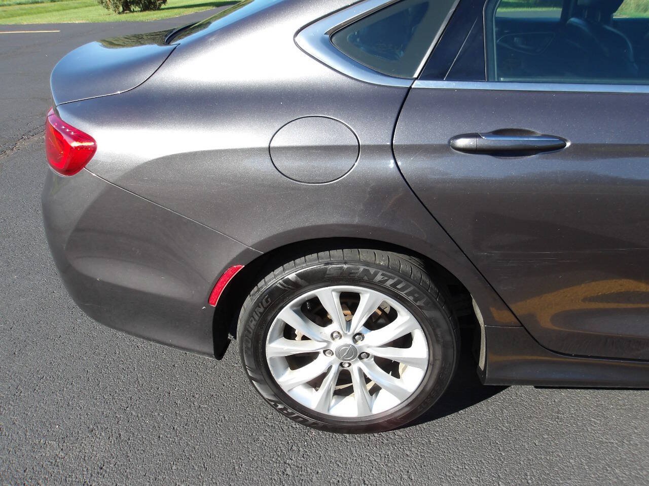 Used 2015 Chrysler 200 C FWD image 30