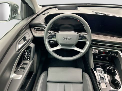 Certified 2025 Audi Q5 Premium Plus w/ Premium Plus AWD/4WD image 10