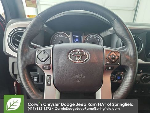 Used 2017 Toyota Tacoma Limited image 21
