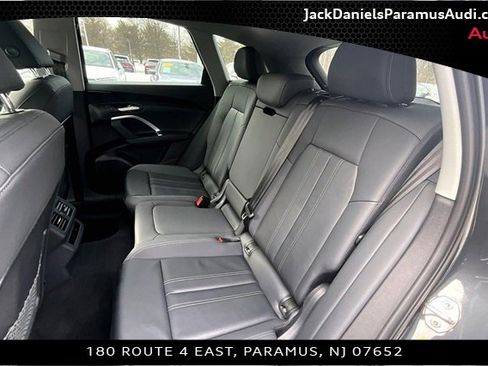 Used 2025 Audi Q5 Premium w/ Convenience Package image 24