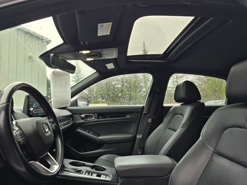 Used 2022 Honda Civic Sport Touring image 2