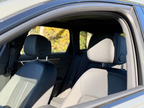 Used 2024 Audi A6 Premium Plus image 16