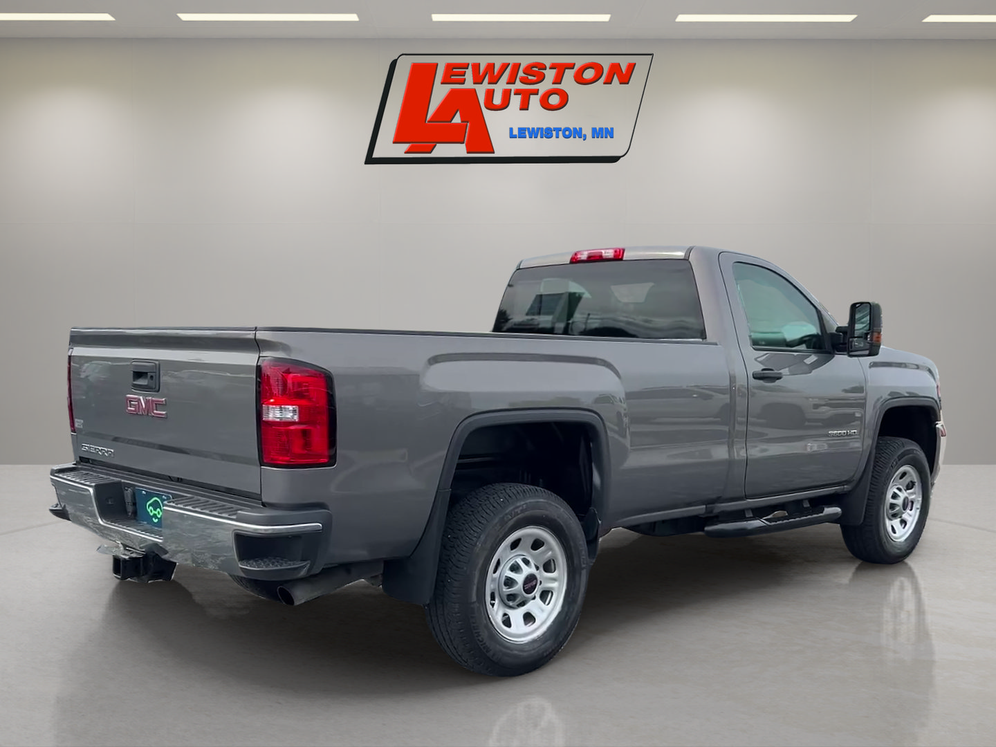 Certified 2017 GMC Sierra 3500 4x4 Regular Cab w/ Sierra Convenience Package image 5