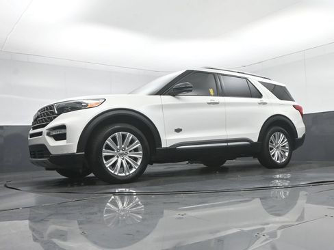 Used 2021 Ford Explorer King Ranch w/ Premium Technology Package AWD/4WD image 75