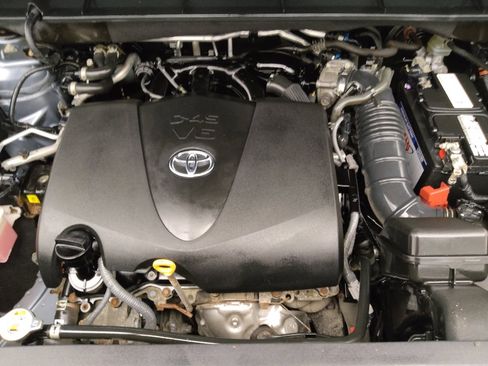 Used 2020 Toyota Highlander Limited image 30