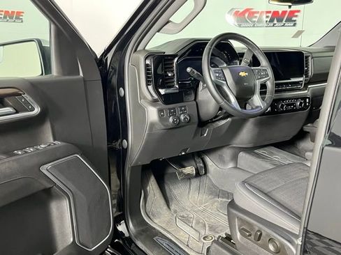 Used 2023 Chevrolet Silverado 1500 LT AWD/4WD image 22