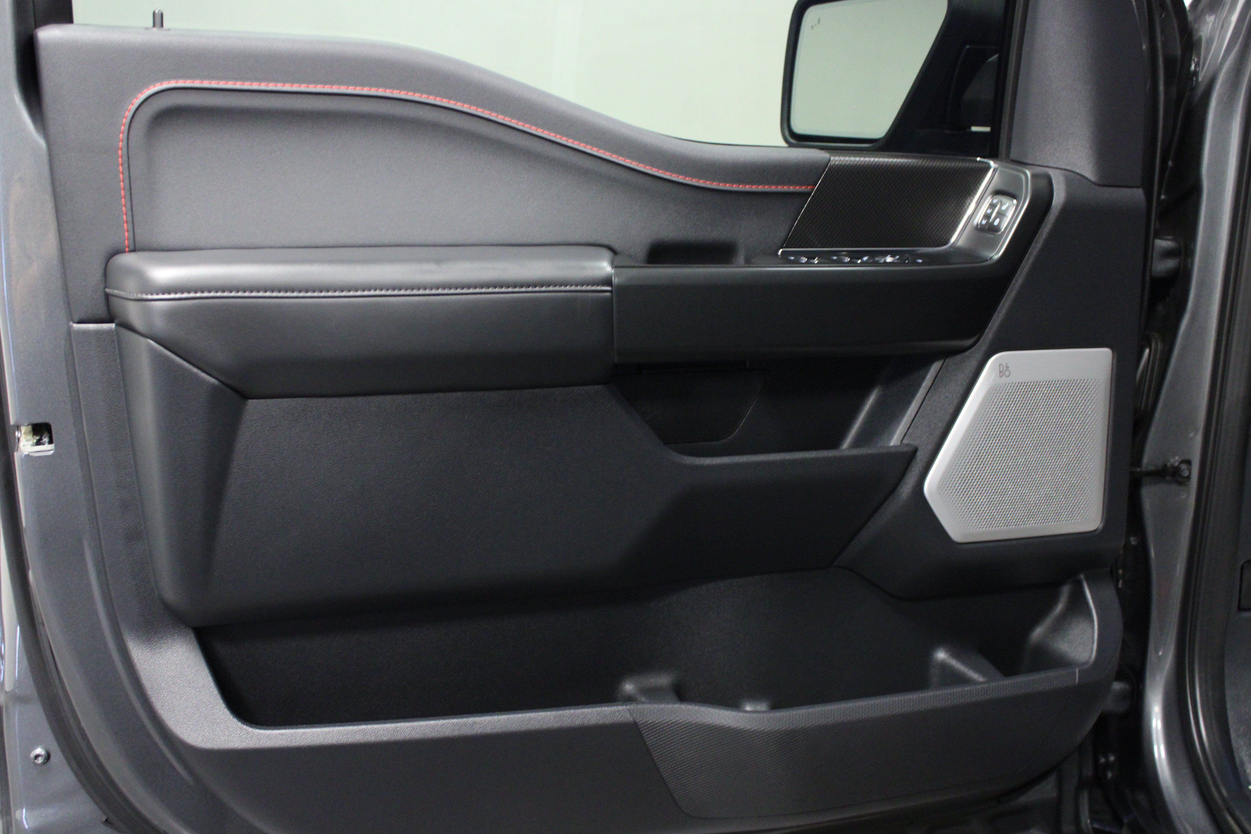 Used 2025 Ford F150 Raptor AWD/4WD image 11