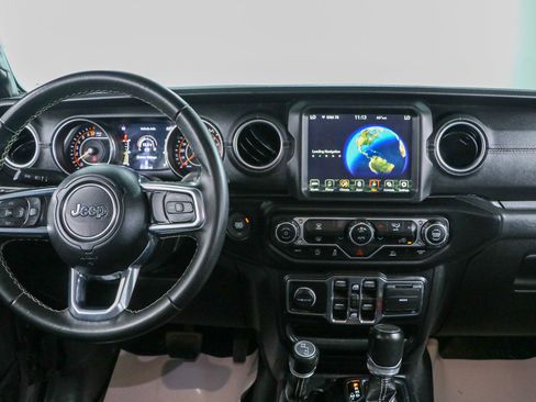 Used 2022 Jeep Gladiator Overland w/ Popular Equipment Package AWD/4WD image 17