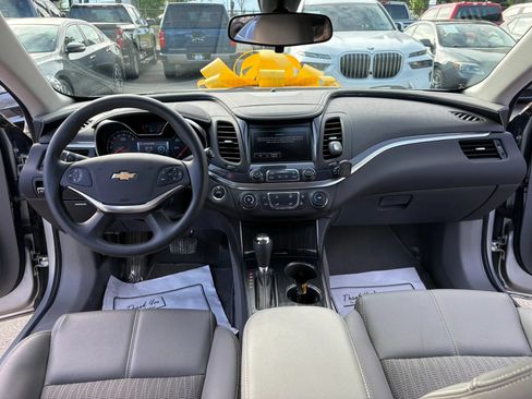 Used 2018 Chevrolet Impala LS FWD image 21