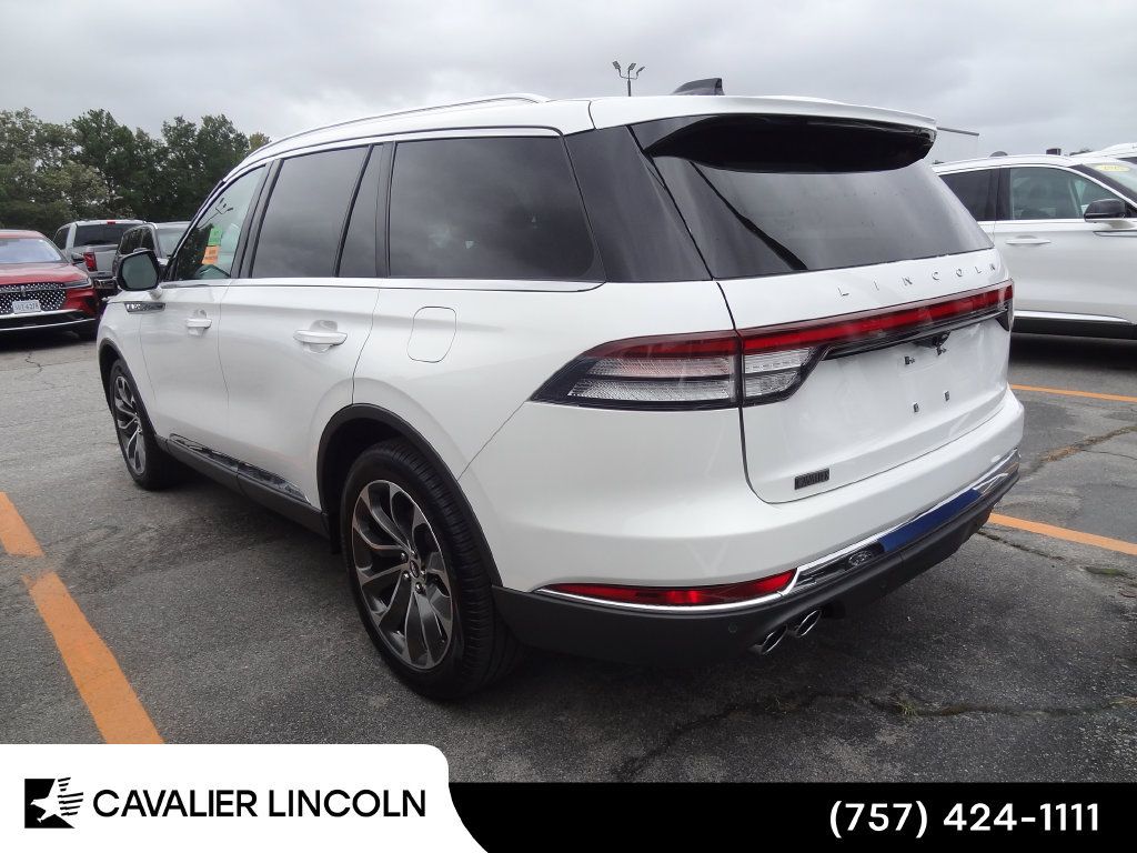 Used 2026 Lincoln Aviator AWD image 6