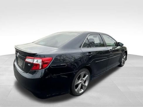 Used 2014 Toyota Camry SE image 7