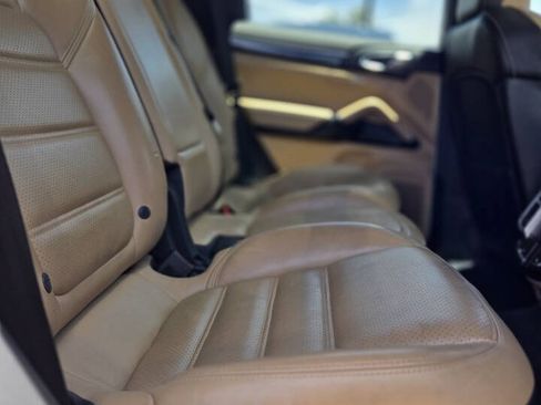 Used 2016 Porsche Cayenne S w/ Premium Package AWD/4WD image 14