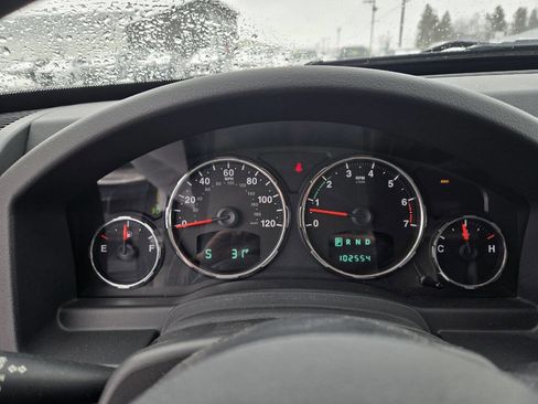 Used 2012 Jeep Liberty Sport image 13