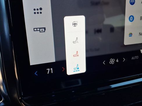 New 2026 Ford Expedition Platinum image 9