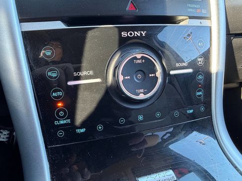 Used 2012 Ford Edge Limited image 19