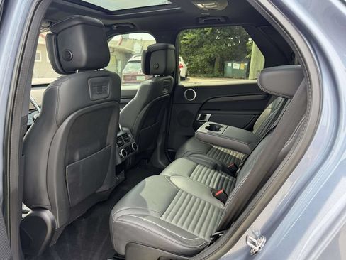 Used 2023 Land Rover Discovery Metropolitan Edition AWD/4WD image 21
