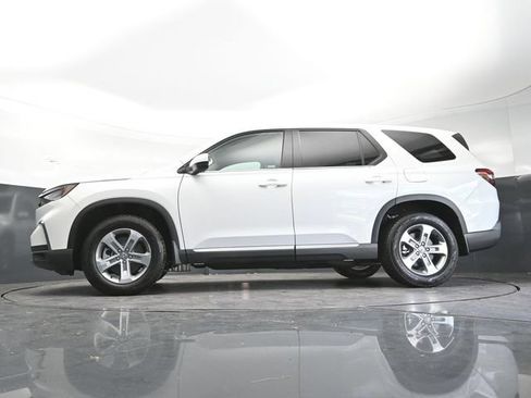 Used 2025 Honda Pilot EX-L image 31