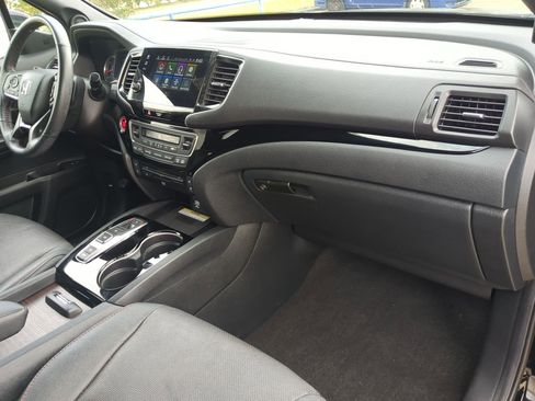 Certified 2022 Honda Pilot Black Edition image 33