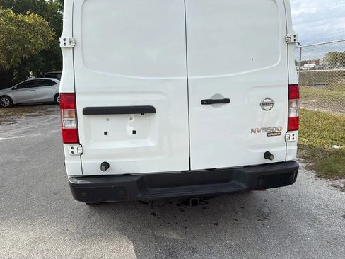 Used 2018 Nissan NV 3500 SV w/ Navigation Package image 4