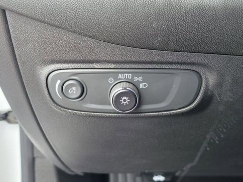 Used 2022 Chevrolet Equinox LT image 30