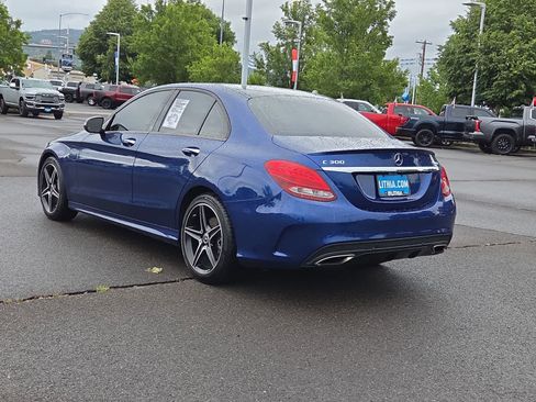 Used 2017 Mercedes-Benz C 300 4MATIC Sedan image 12