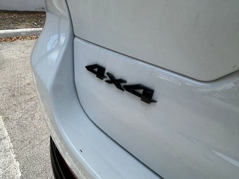 Used 2024 Jeep Grand Cherokee Altitude image 38