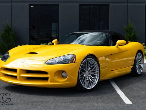 Used 2005 Dodge Viper SRT-10 RWD image 3