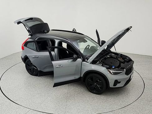 New 2026 Volvo XC40 B5 Ultra w/ Climate Package AWD/4WD image 39