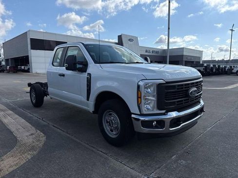 New 2026 Ford F250 XL w/ XL Chrome Package image 1