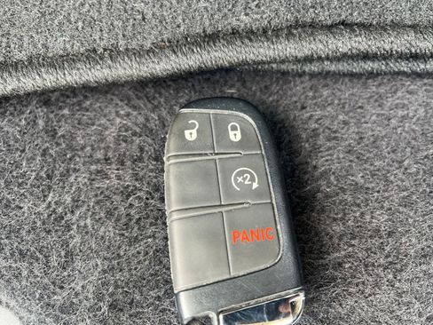 Used 2025 Jeep Compass Limited AWD/4WD image 25