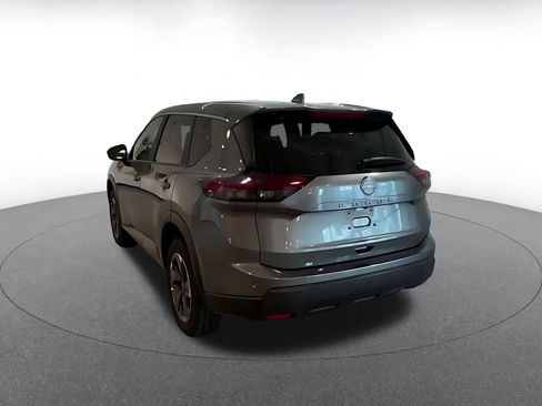 Used 2025 Nissan Rogue SV image 11