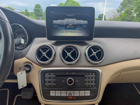 Used 2018 Mercedes-Benz GLA 250 image 9