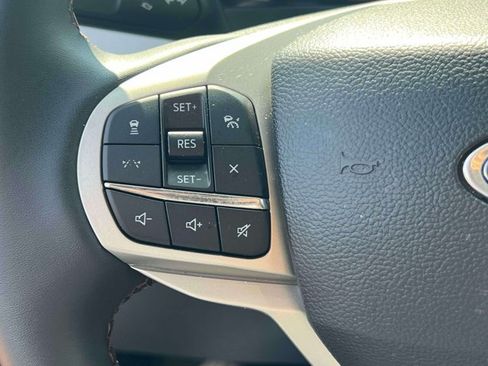 Used 2026 Ford Explorer Active AWD/4WD image 27