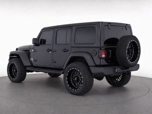 Used 2018 Jeep Wrangler Unlimited Sport S AWD/4WD image 7