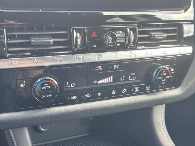 Used 2026 Nissan Pathfinder SV AWD/4WD image 33