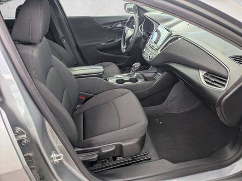Used 2023 Chevrolet Malibu LT FWD image 18
