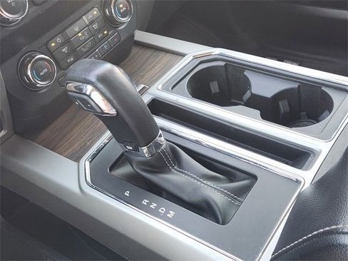 Used 2019 Ford F150 Lariat image 14