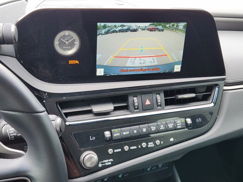 Used 2025 Lexus ES 350 w/ Premium Package image 19