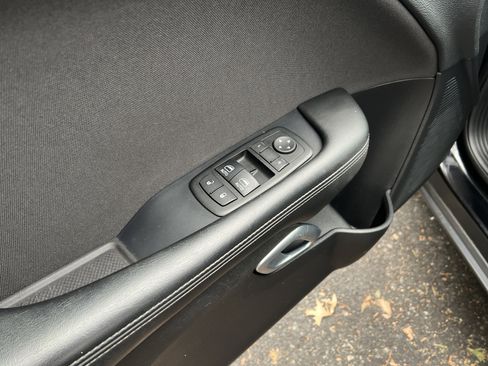 Used 2015 Dodge Challenger SXT w/ Super Sport Group (SS/T) image 15