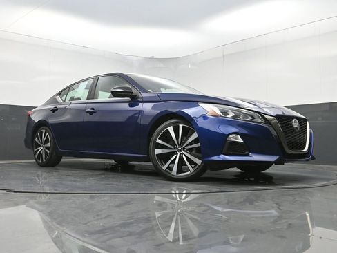 Used 2022 Nissan Altima 2.5 SR FWD image 22