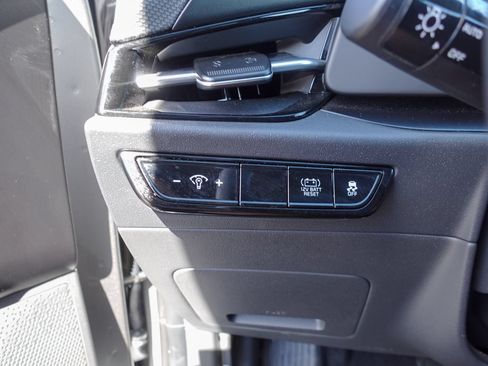 Used 2025 Kia Niro LX FWD image 16
