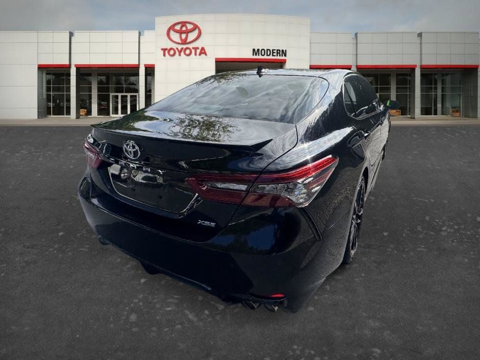 Used 2023 Toyota Camry XSE FWD image 14