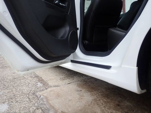 Used 2013 Chevrolet Cruze LT w/ RS Package image 17