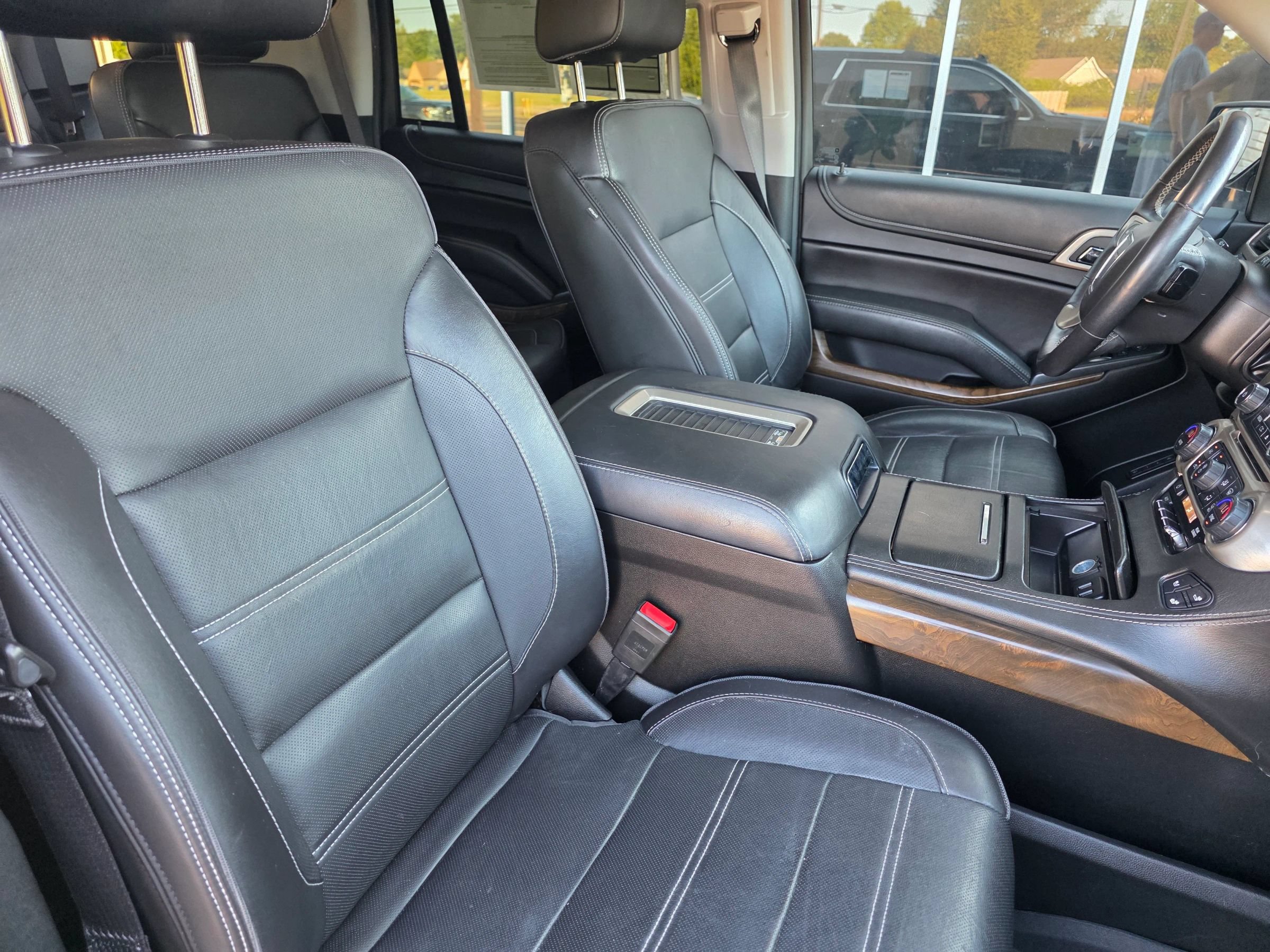 Used 2018 GMC Yukon Denali w/ Open Road Package AWD/4WD image 7