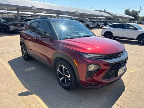 Used 2022 Chevrolet TrailBlazer RS FWD image 2