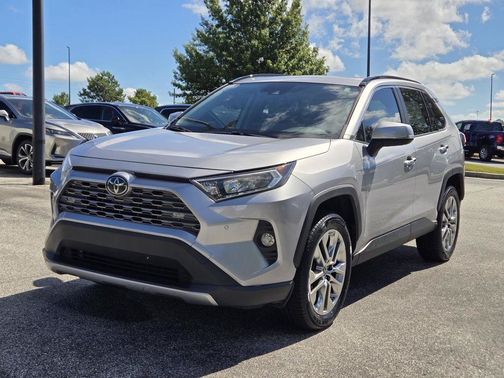 Used 2019 Toyota RAV4 Limited FWD image 1