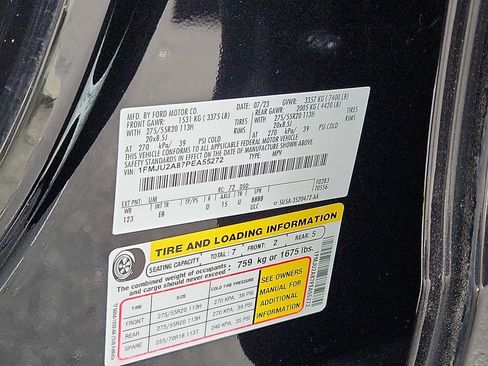 Used 2023 Ford Expedition Limited image 42