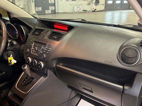 Used 2014 MAZDA MAZDA5 Grand Touring image 44